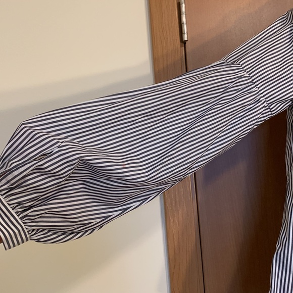 Banana republic off-the-shoulder striped long-sleeve button-down shirt - Picture 4 of 4